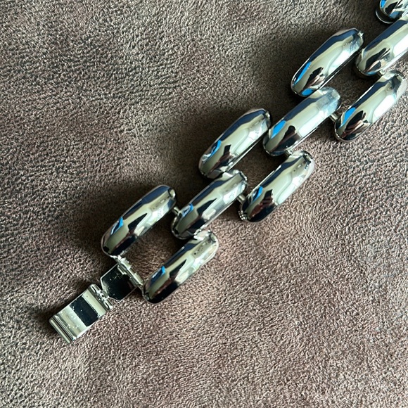 Banana Republic Bracelet - Picture 3 of 4